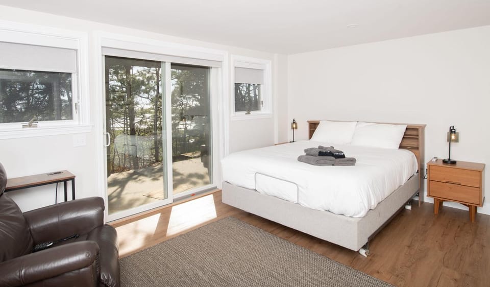 Cape Getaway by Leavetown Vacations House in Wellfleet