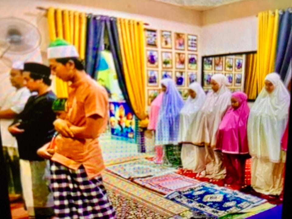HOMESTAY CIKGU NORa near UTHM KPTM KKTM IPG Moslim onli House in Johor