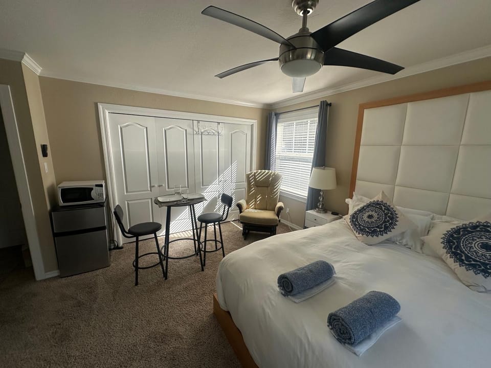 Oasis Private Entry Suite, Pool, Jacuzzi and more Vacation rental in San Luis Obispo