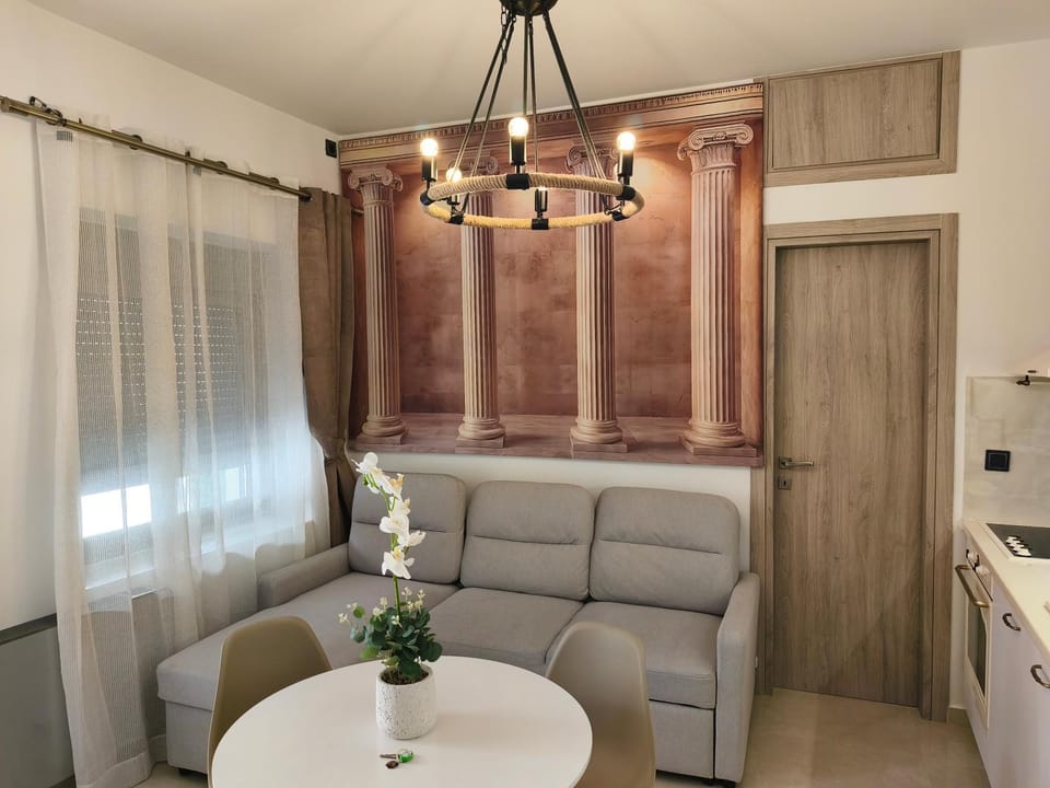 A modern temple of Athena 1 & 2 Apartment in Athens