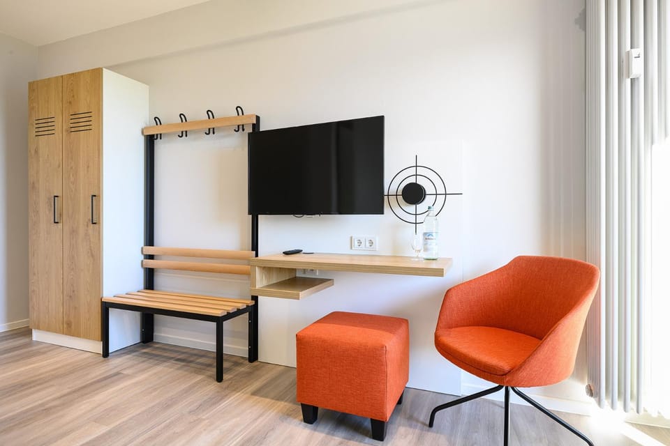 TV and multimedia, Seating area