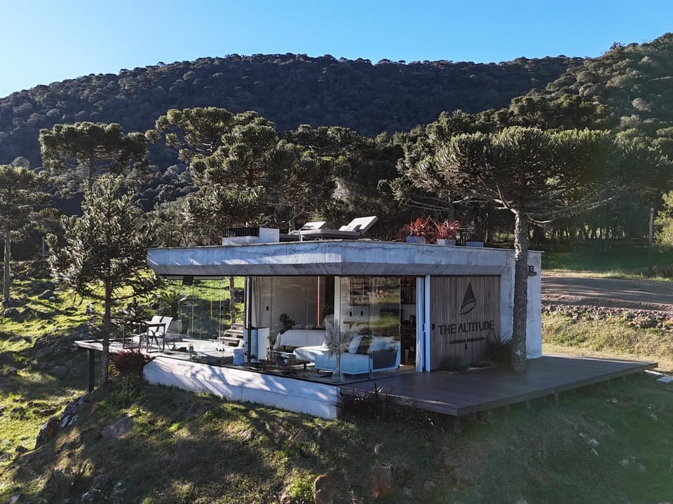 The Altitude Cabana 1373-Concrete Nature lodge in State of Santa Catarina