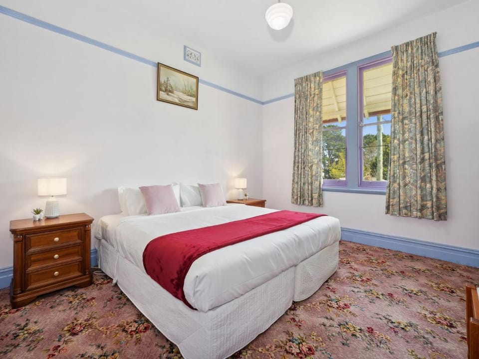 The Outlook House in Blue Mountains