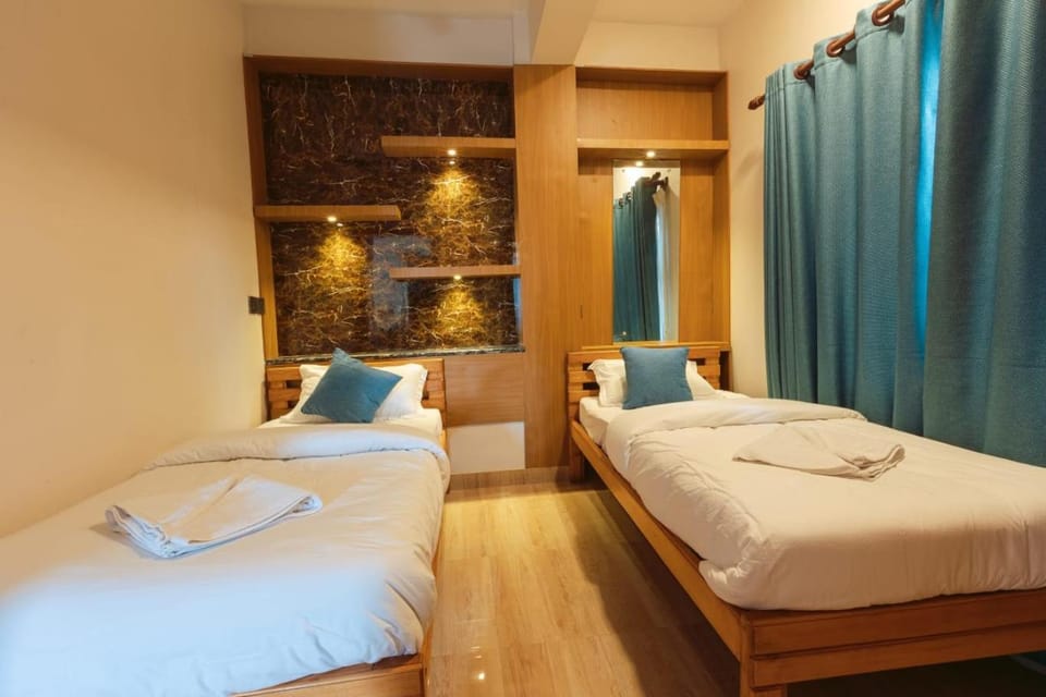 Photo of the whole room, Bedroom