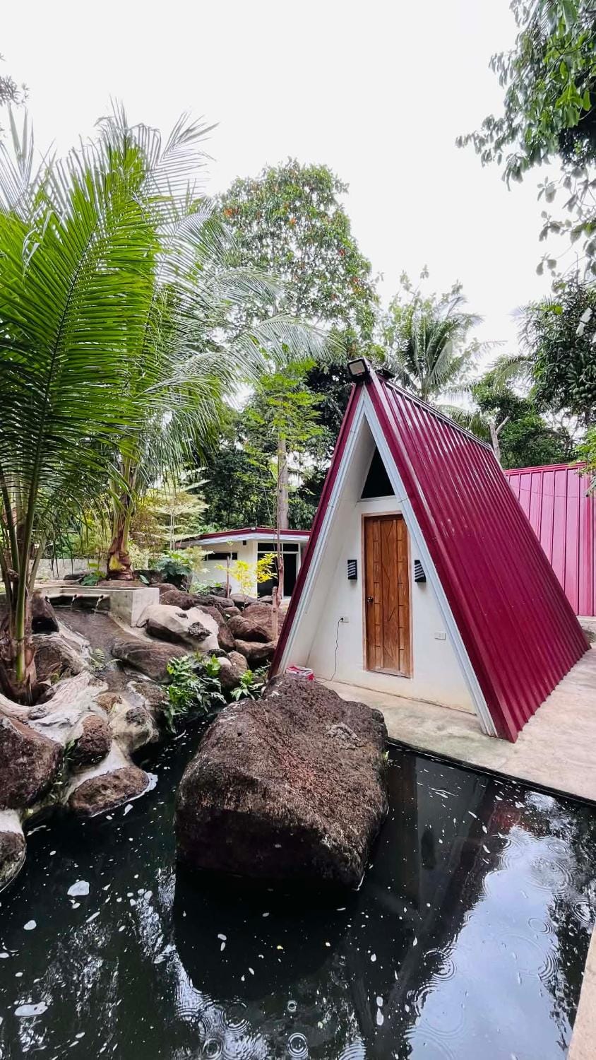 DonnRaqui's Hidden Zen Villa in Northern Mindanao