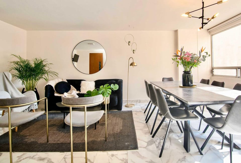 Living room, Seating area, Dining area