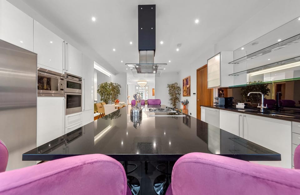 250 SqM MEGA MANSION Apartment in City of Westminster