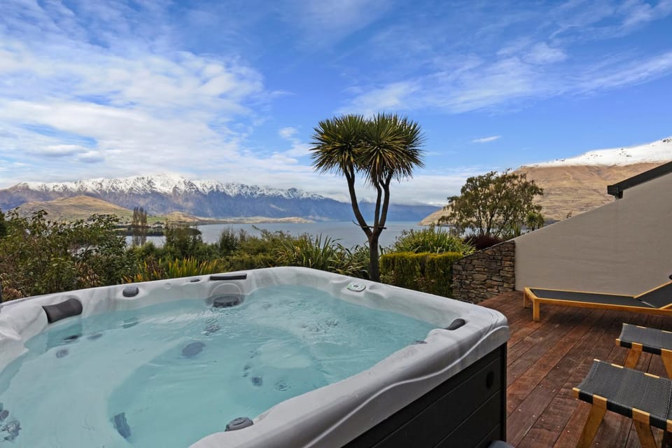 Kiwi Nest- Luxury Home - Hot Tub Apartment in Queenstown