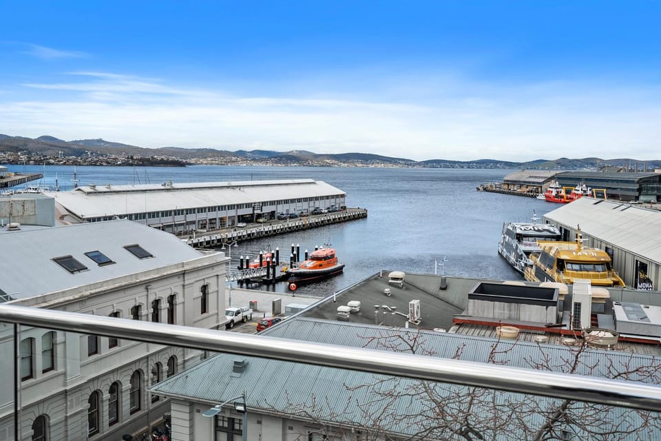 Gibson Mill Penthouse with private balcony - 301 Apartment in Hobart