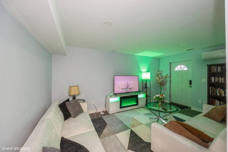 TV and multimedia, Seating area