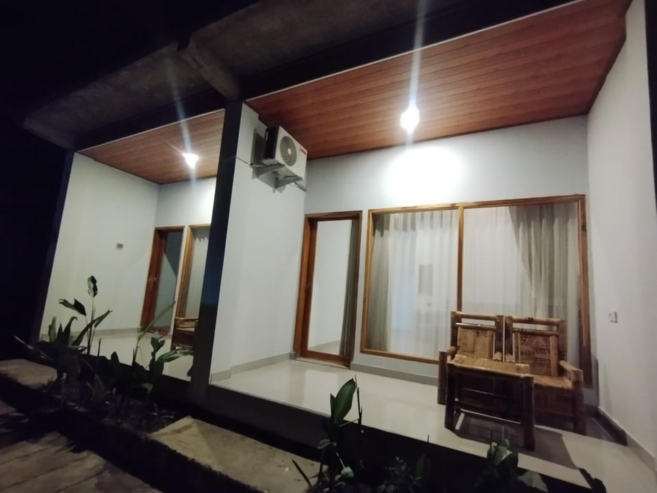 Property building, Night, Balcony/Terrace, Seating area