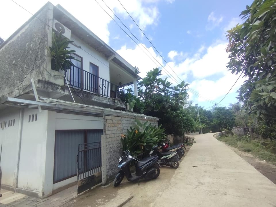 Property building, Day, Street view, Parking