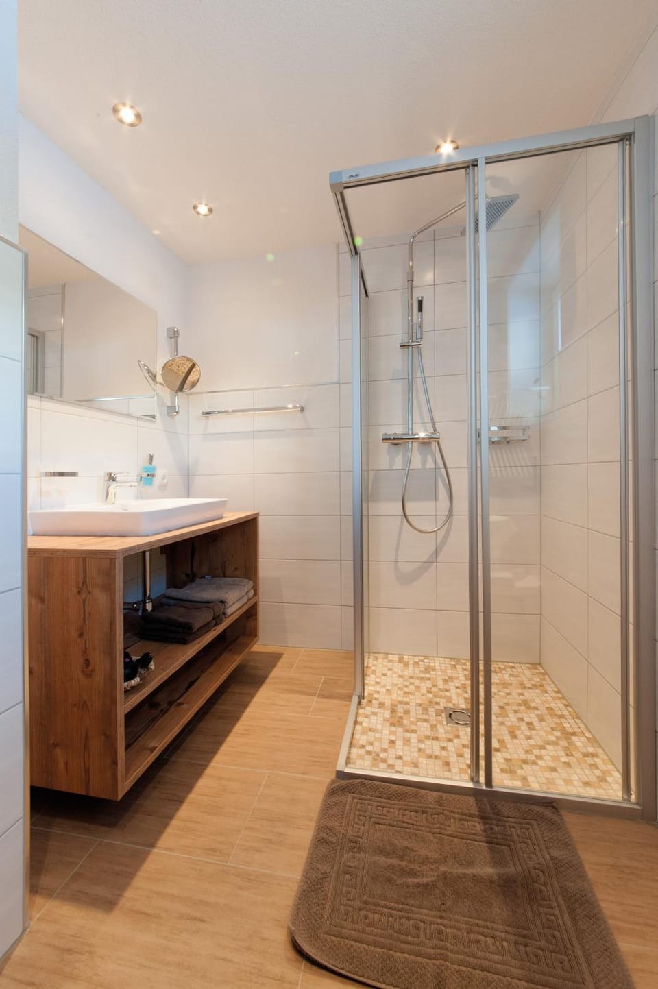 Bathroom, Living room