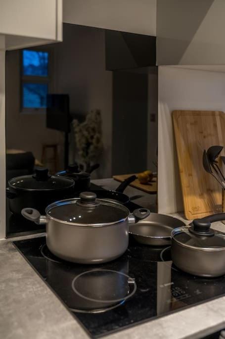 New 3BED Stylish Apartment with Amazing Transport Apartment in London Borough of Southwark