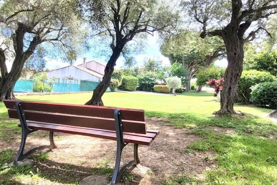 Appartement spacieux ,4 pers,Piscine & Vue mer Apartment in Antibes