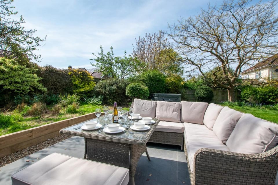 Newly Renovated luxury seaside property with hot tub - near to Cromer & Sheringham House in Sheringham
