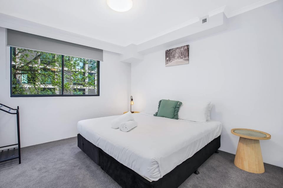 Pyrmont 2 Bed Apartment - Prime Location w parking Apartment in Sydney