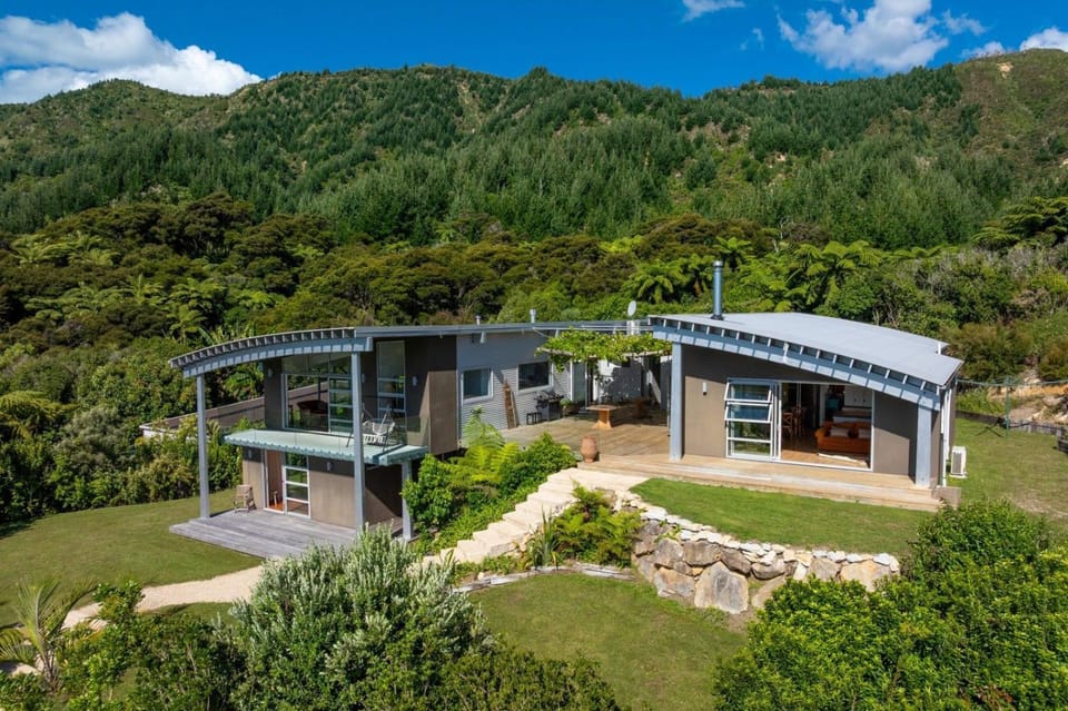 The Land - Paradise to Share East Wing House in Tasman District, Tasman, New Zealand