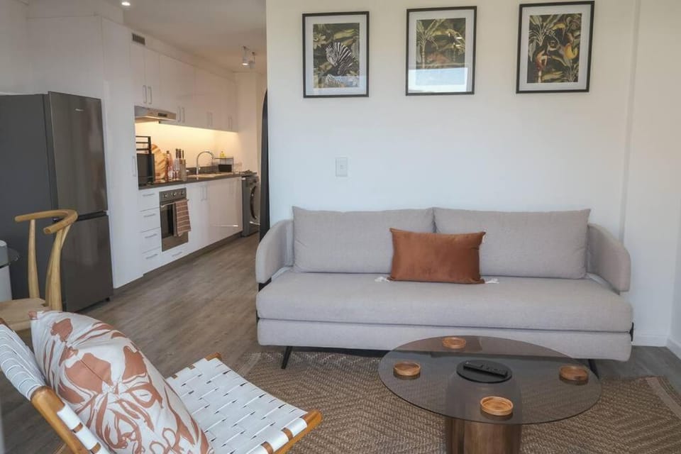 Kitchen or kitchenette, Living room, Seating area, oven, stove