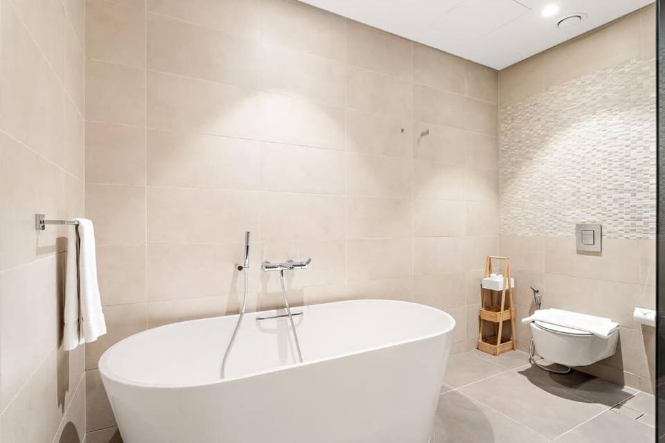 Bathroom, Bath