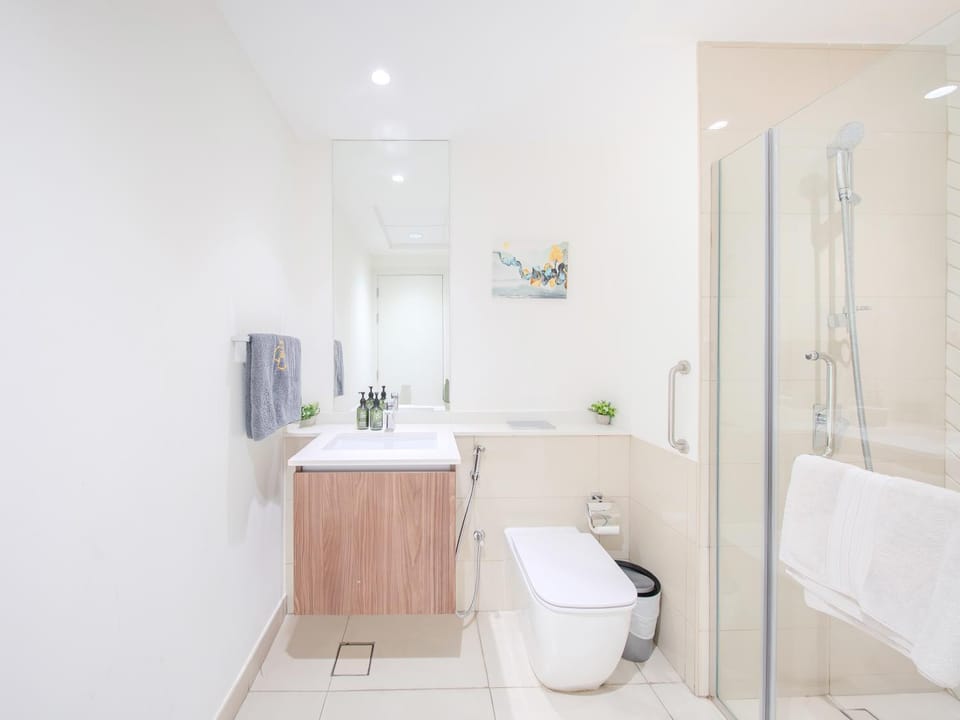 Apartment With Private Garden at Al Zahia - Garden Haven Apartment in Al Sharjah