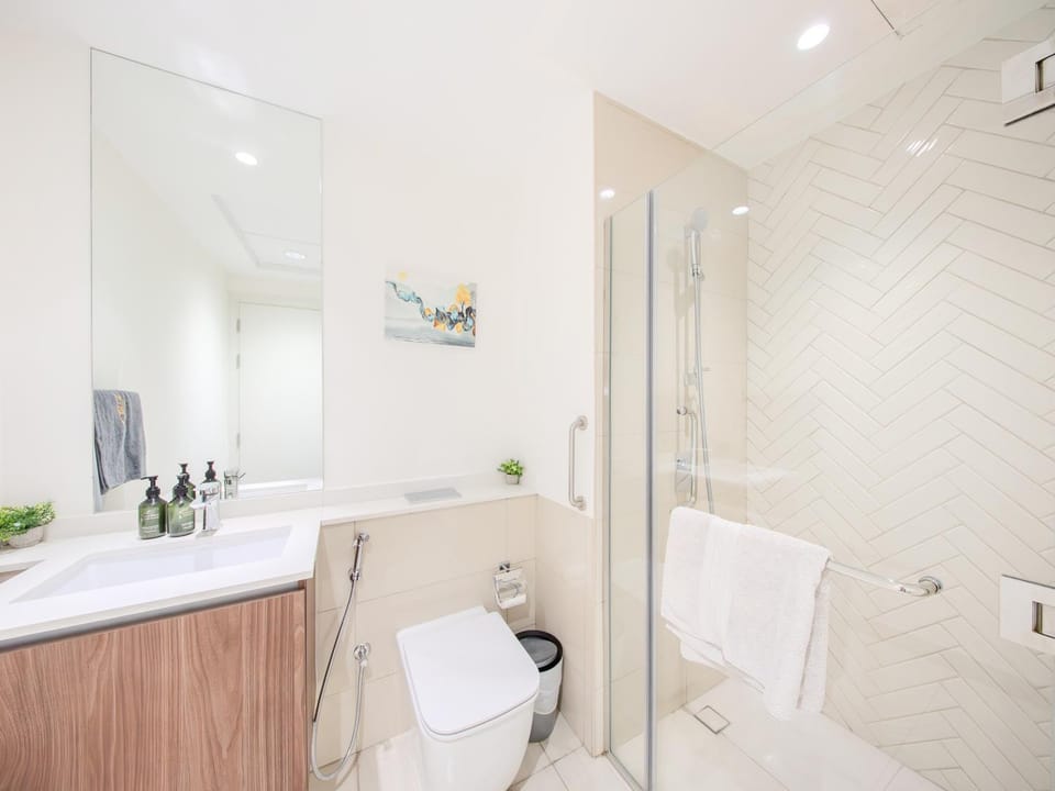 Apartment With Private Garden at Al Zahia - Garden Haven Apartment in Al Sharjah
