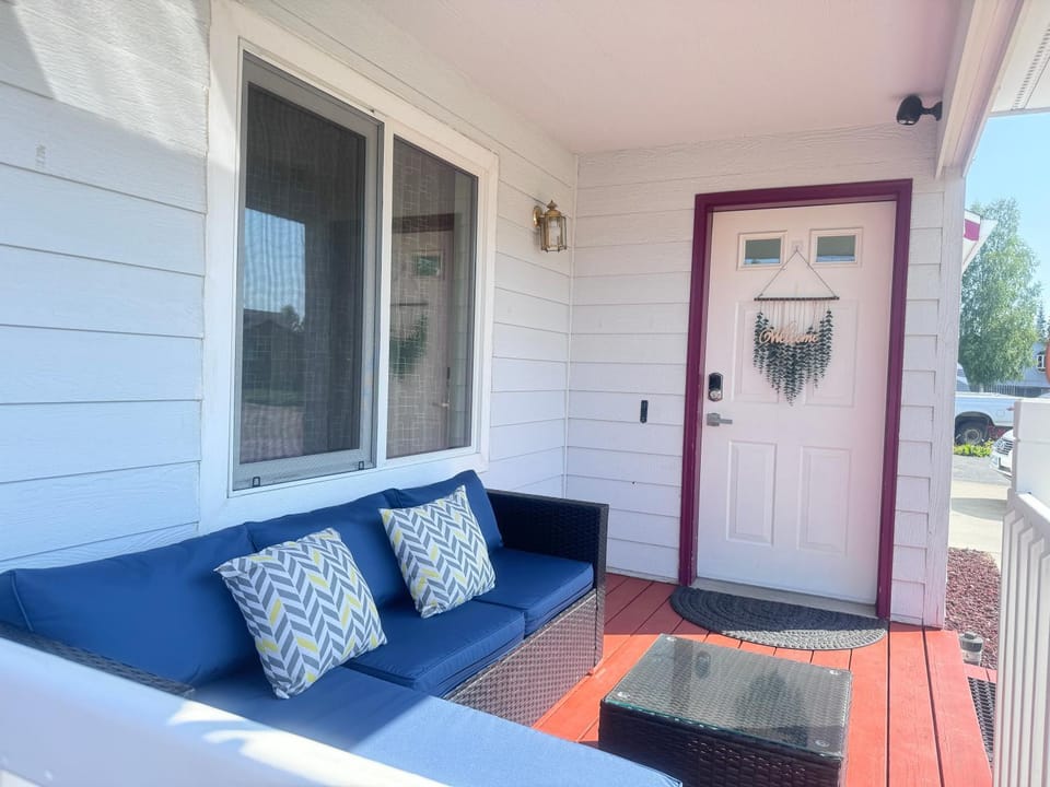 Patio, Balcony/Terrace, Seating area