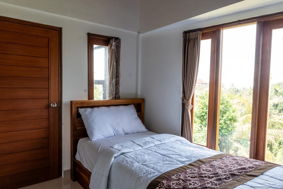 Bed, View (from property/room), Photo of the whole room, Bedroom