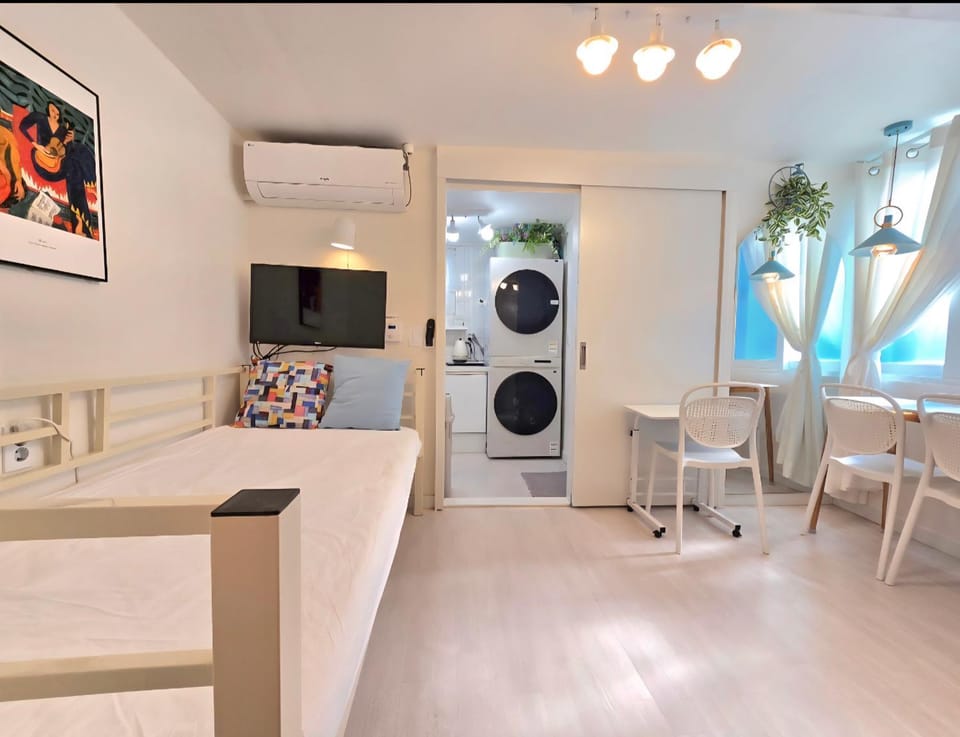 Inwangsan Stay Apartment in Seoul