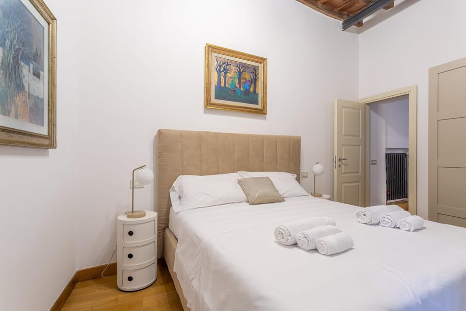 Bed, Photo of the whole room, Bedroom, towels, wardrobe