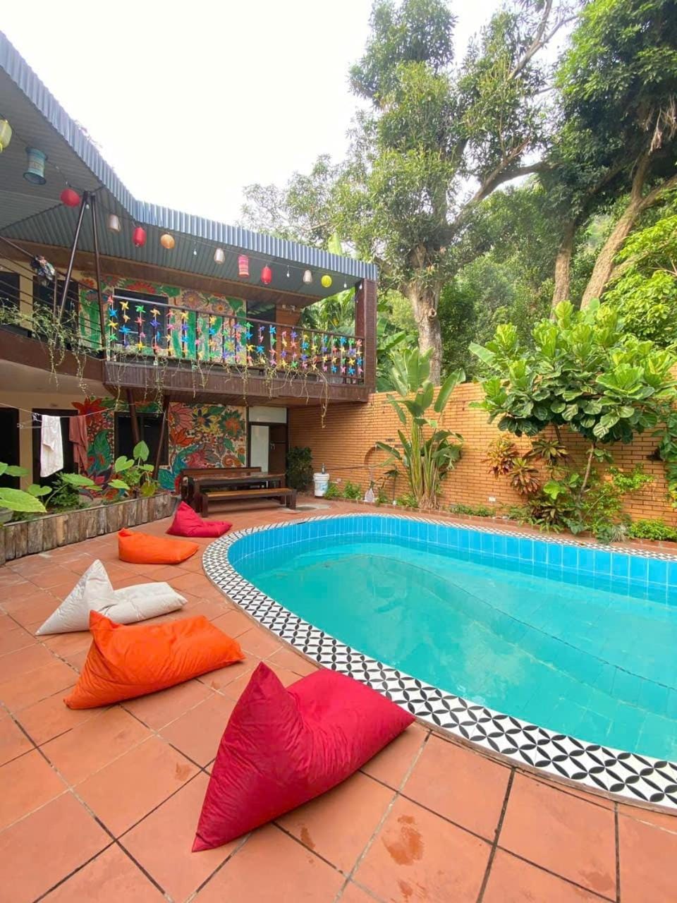 Balcony/Terrace, Pool view, Swimming pool, Swimming pool, sunbed