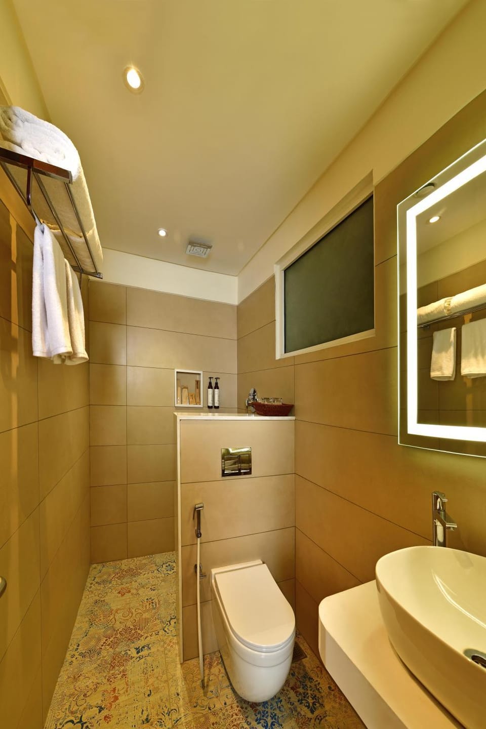 Eka Lyf Inn Hotel in Coimbatore
