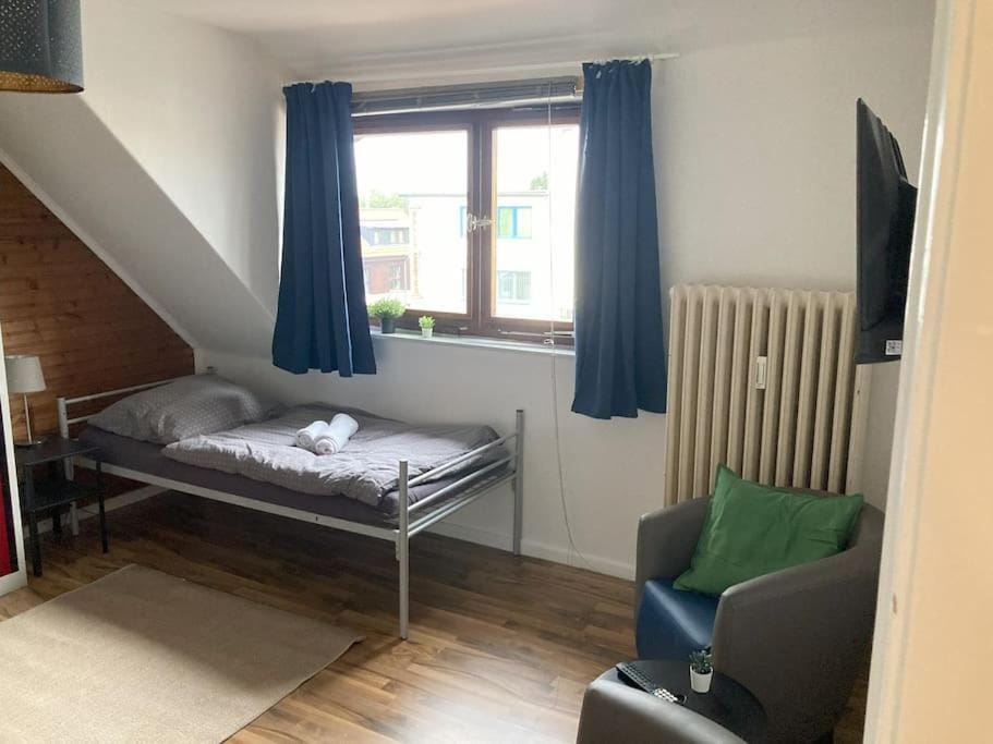 Bed, Photo of the whole room