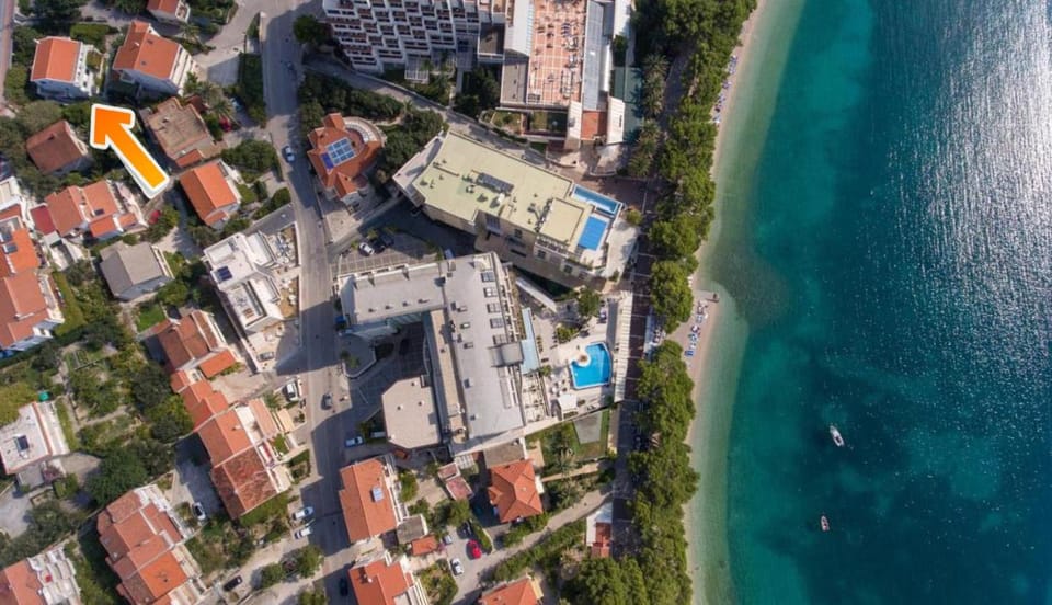 Property building, Neighbourhood, Bird's eye view