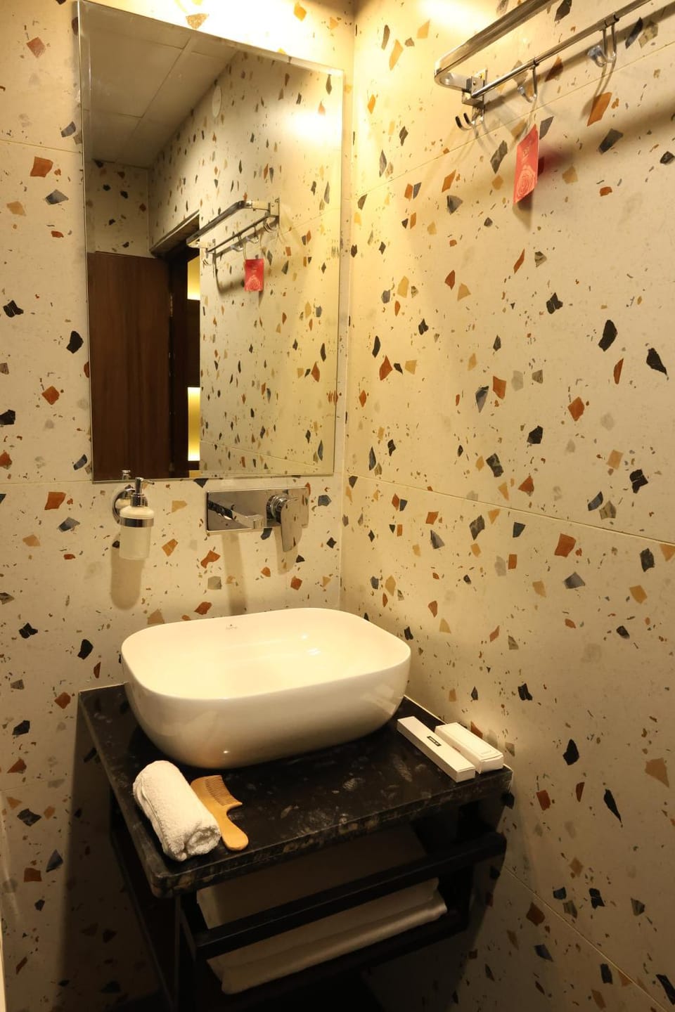 Shower, Bathroom, towels