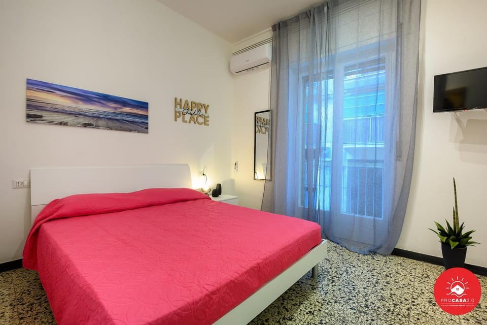 Bed, TV and multimedia, Photo of the whole room, Bedroom, air conditioner