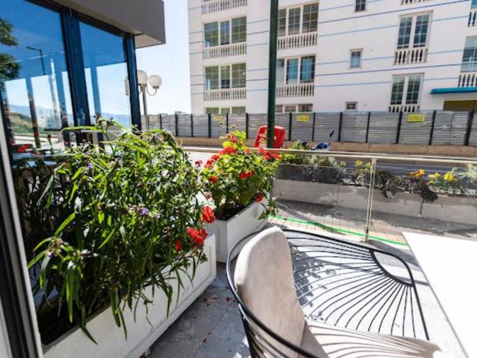 Property building, Balcony/Terrace