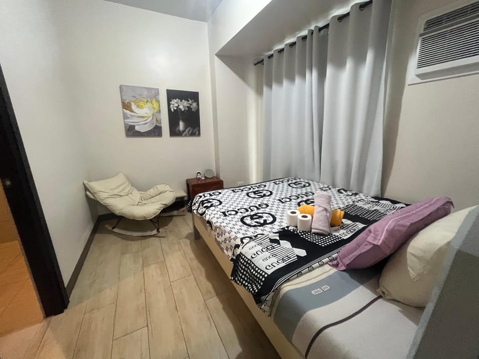 GENTRY MANOR fast WiFi,Balcony near Okada,MOA&NAIA 8Q Apartment in Pasay