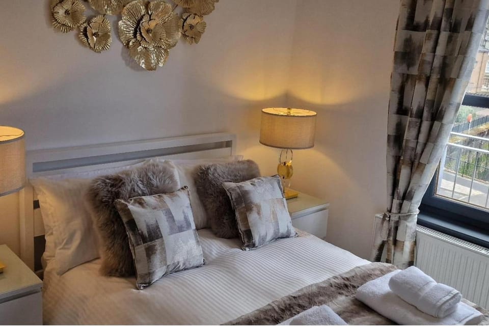 2 Bed-Sleeps 5-Parking-Sea View Apartment in Kirkcaldy