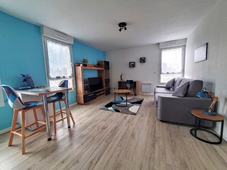 TV and multimedia, Living room, Seating area
