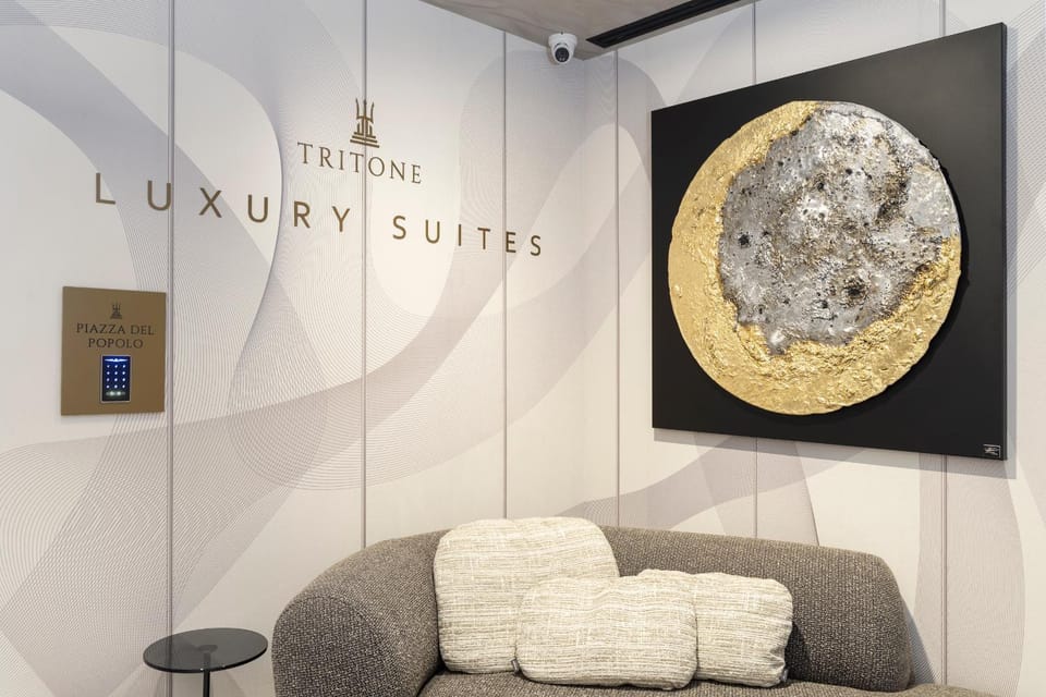 Lobby or reception, Internal: Not applicable to any particular room