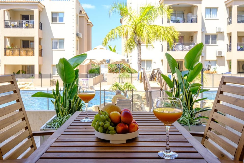 Oliva Poolside Residence by Nomads Apartment in Paphos