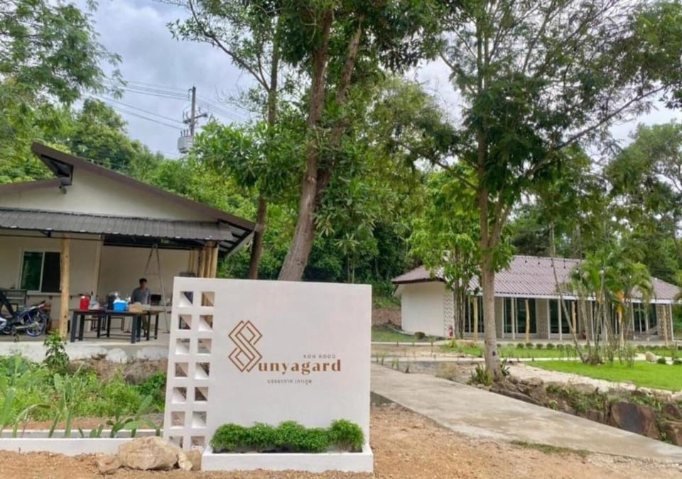 Property building, On site