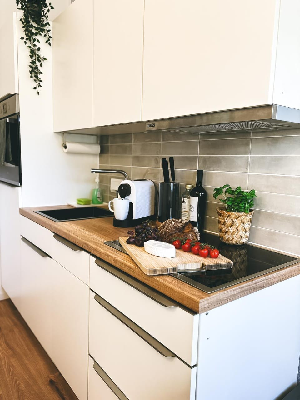 Kitchen or kitchenette, kitchen