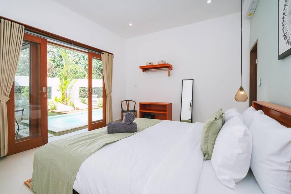 Svasti - 5 Min To Beach, Tranquil Riverside Sanctuary Villa in North Kuta