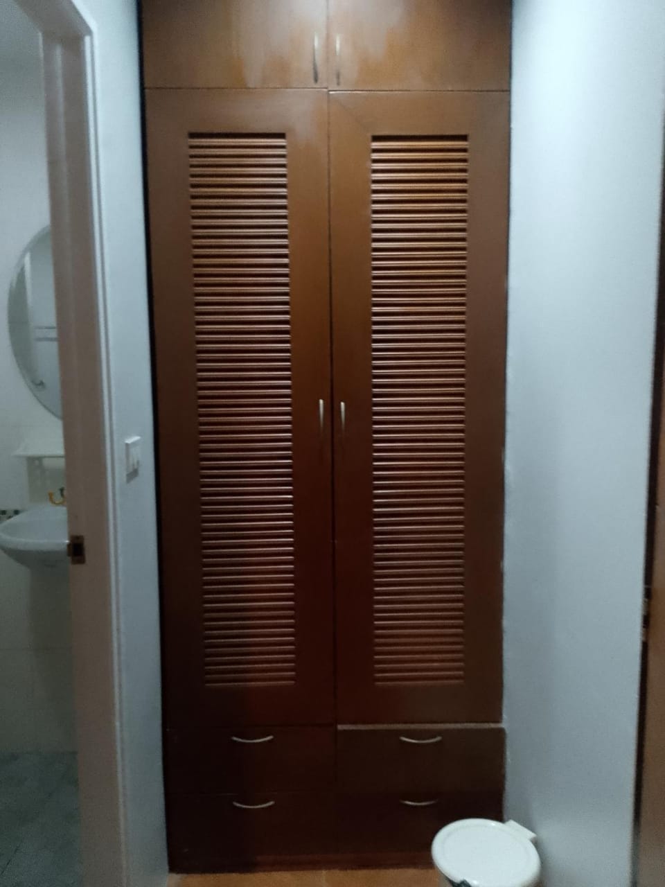 wardrobe
