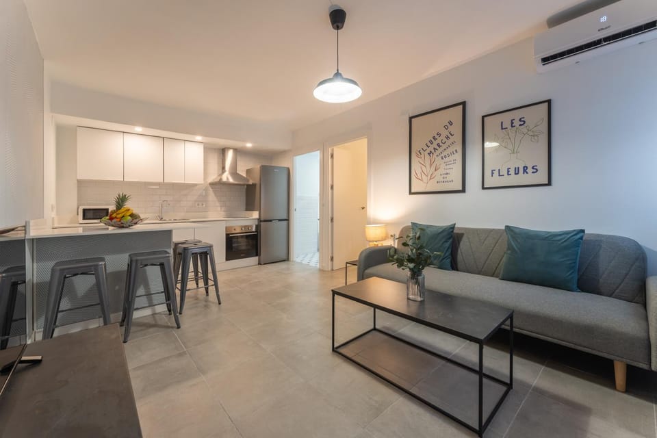 Living room, Seating area, Dining area, oven, stove, kitchen