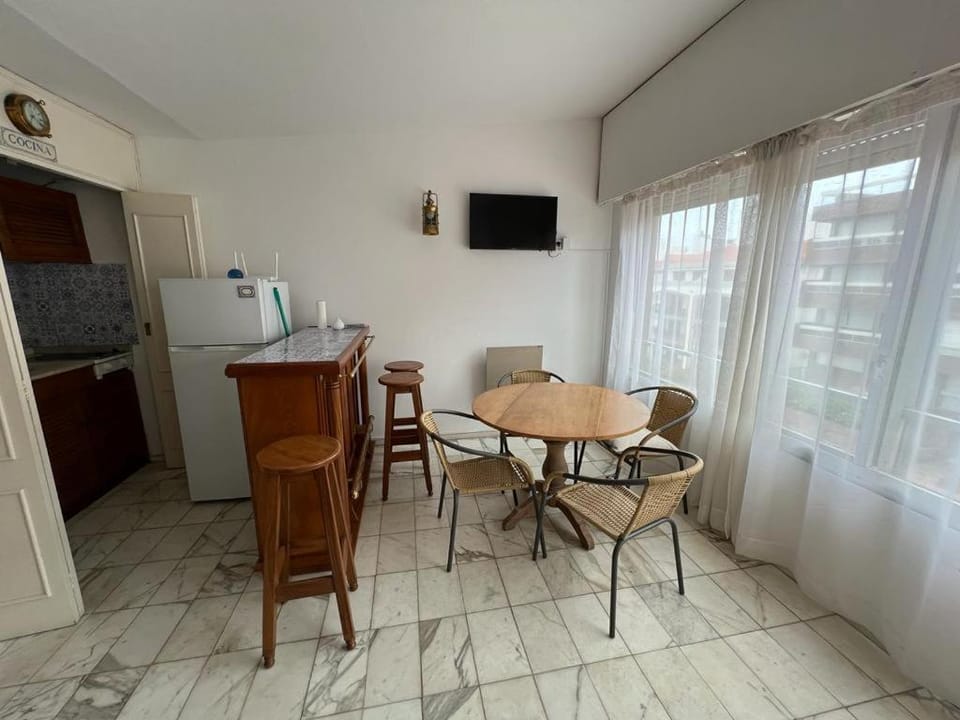 TV and multimedia, Kitchen or kitchenette, Seating area, Dining area, oven