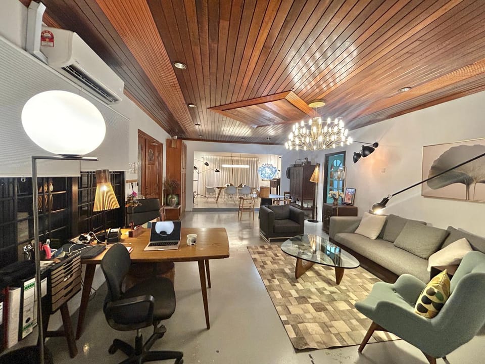 Living room, Seating area