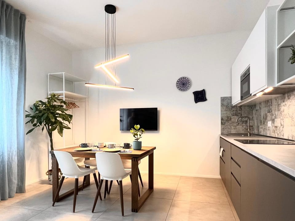 TV and multimedia, Kitchen or kitchenette, Dining area